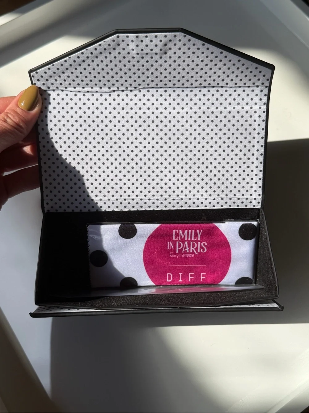 Diff Eyewear - Emily in Paris Parisian Pink Macaron Sunglasses (nwt)